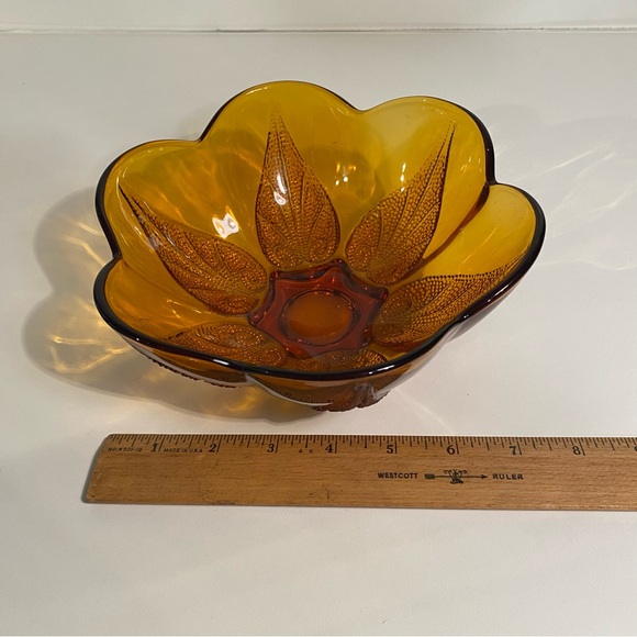 Vintage Anchor Hocking Beaded Leaf Design Amber Glass Bowl - Picture 8 of 8